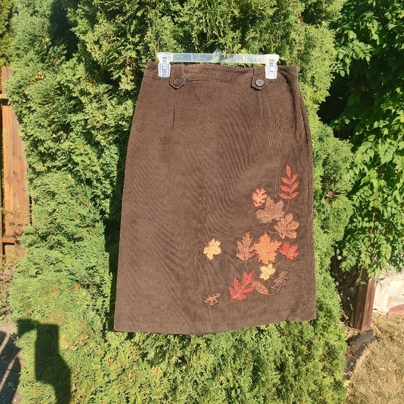 Norton Studio Size 10 Fall Leaves Corduroy Brown Skirt! - Picture 3 of 16